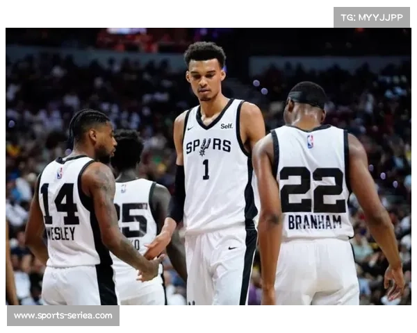 马刺第三节祭出“文班亚马+四射手”阵容，单节34分创赛季新高